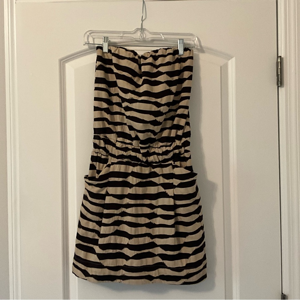 Strapless dress